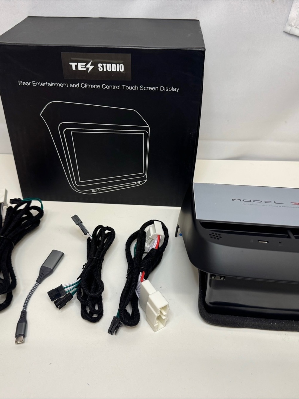 Model 3/Y 7” Rear Entertainment + Climate Control Display H7 touchscreen - Picture 9 of 16